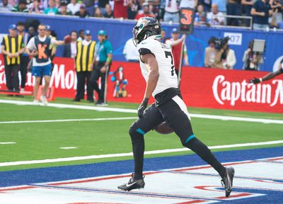 Jaguars WR Zay Jones leaves with knee injury vs. Bills