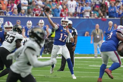 Gabe Davis catches TD pass after being called for offensive pass interference