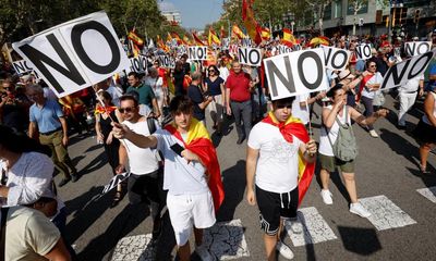 Mass protest in Barcelona against possible amnesty for Catalan separatists