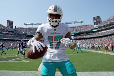 WATCH: Dolphins WR Jaylen Waddle scores his first TD of 2023