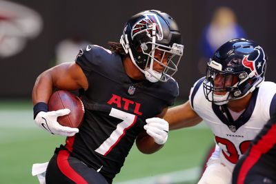 Twitter reacts to Falcons RB Bijan Robinson’s one-handed TD catch