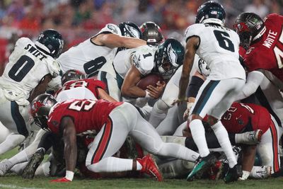 The Eagles’ Brotherly Shove is awesome, and the NFL should never ban it