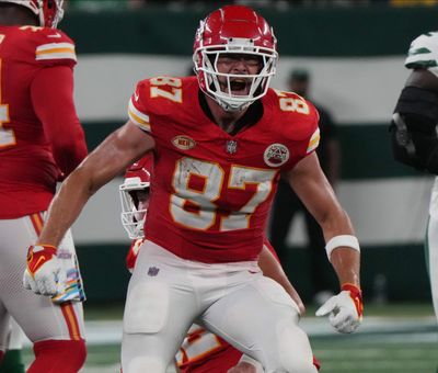 WATCH: Chiefs TE Travis Kelce returns from injury, scores TD vs. Vikings