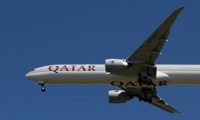 Labor should review decision to block extra Qatar Airways flights to Australia, Senate inquiry says