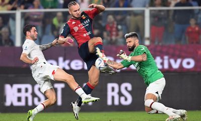 Giroud goes in goal, shuts his eyes and saves the day for table-topping Milan