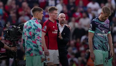 Gary Neville urges Manchester United fans to lay off Scott McTominay