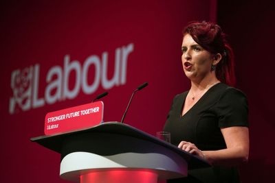 Labour commits to bringing railways back into public ownership