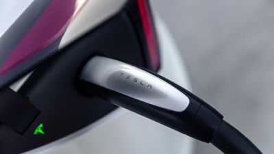 Tesla Installs First V4 Superchargers In The US