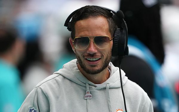 Mike McDaniel had a delightful deadpan response to learning the Dolphins were on a record pace