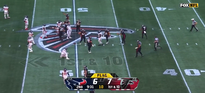 Desmond Ridder pretended to freeze like a Madden glitch after ingeniously drawing Texans offsides