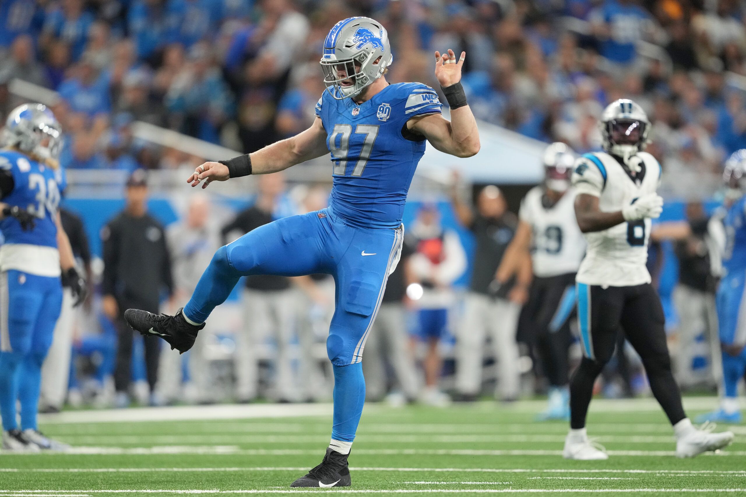 Detroit Lions Penei Sewell earned top PFF NFL grades against