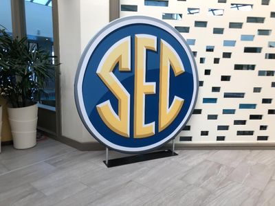 SEC sets Week 8 college football TV schedule