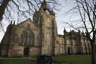 Scottish university criticised for plans to charge families to attend graduation