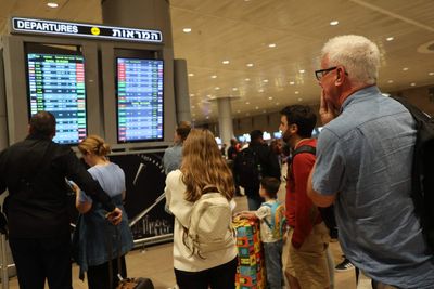 UK citizens wanting to fly home from Israel face flights struggle