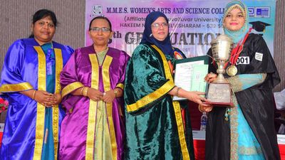 Science college graduation day held near Ranipet