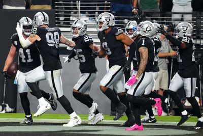 Raiders Week 5 snap counts vs Packers: Defensive heroes go wall-to-wall for the win