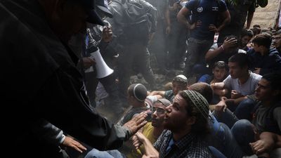 Israel-Hamas Conflict Escalates: 900 Israelis Killed, Gaza Under Siege
