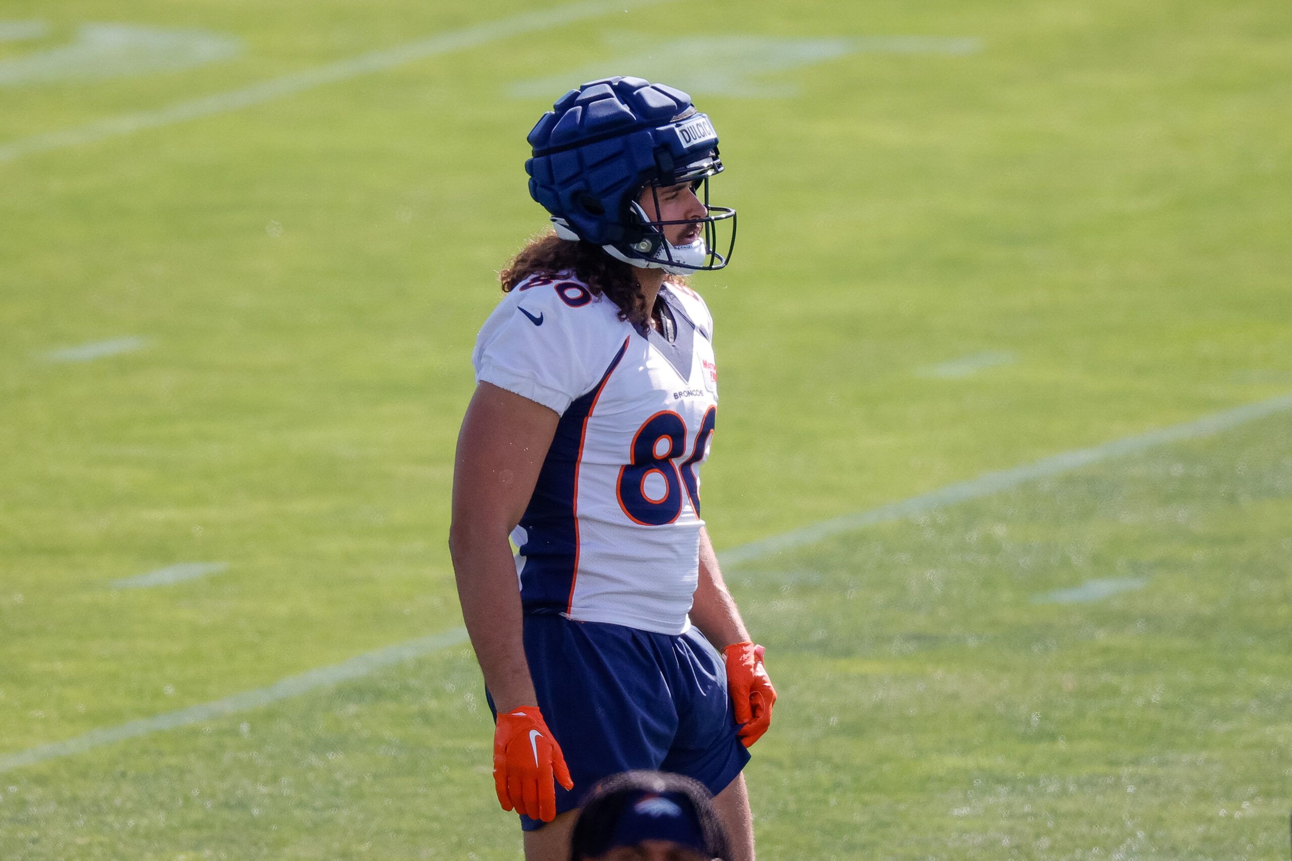 Broncos OLB Baron Browning Undergoes Knee Surgery