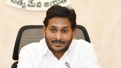 Jagan asks YSRCP regional coordinators to make bus yatra a success