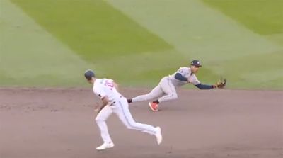 Jeremy Peña Slammed the Door Shut on Twins Comeback With a Brilliant Defensive Play