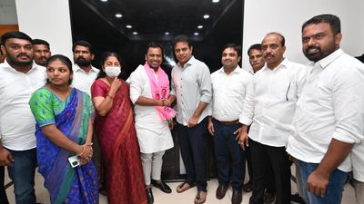 NSUI leader, doctors’ body members join BRS