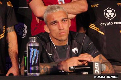 Photos: Charles Oliveira shows nasty cut that canceled UFC 294 main event vs. Islam Makhachev