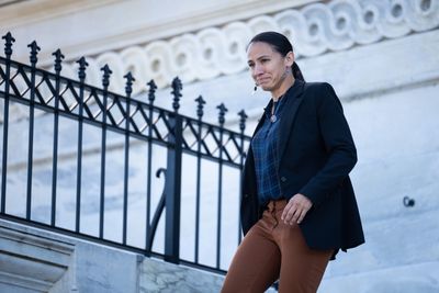 Sharice Davids’ secret to winning over swing voters? ‘It’s kind of like MMA’ - Roll Call