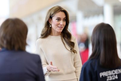 Kate says she would ‘love to be a student again’ during university visit