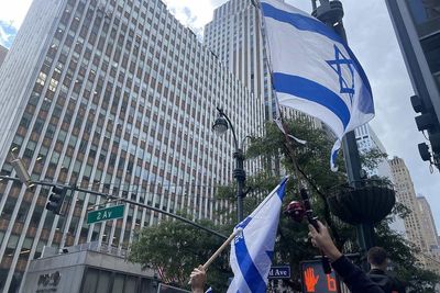 Israel Supporters Counter Pro-Hamas Rally In Manhattan, Denounce Violence
