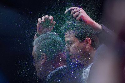 Man arrested after glitter thrown over Labour leader is bailed