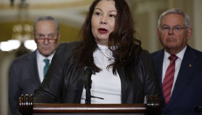 Duckworth touts Illinois clean energy advancements in trip to Romania, U.K., tries to reassure allies about Ukraine funding