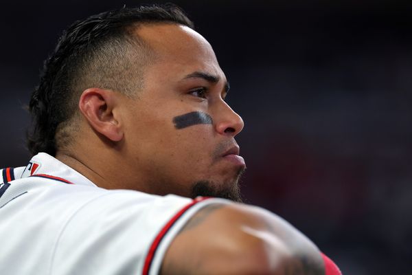 Braves radio booth not big fans of Bryce Harper's Orlando Arcia staredown