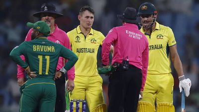 World Cup: Controversial dismissal of Marcus Stoinis mars Australia-South Africa clash