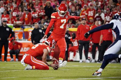 WATCH: Chiefs kicker Harrison Butker nails 60-yard field goal vs. Broncos