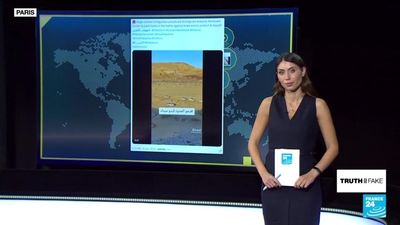 No, these images don't show Egyptians driving to the border to fight Israel