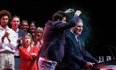Protester who poured glitter on Keir Starmer says sorry for touching him