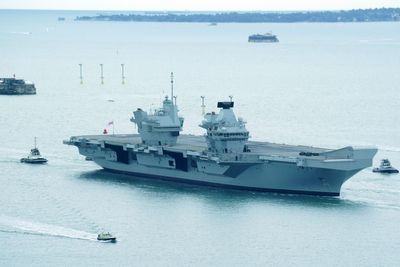Aircraft carrier HMS Prince of Wales undertakes US stealth jet flight trials