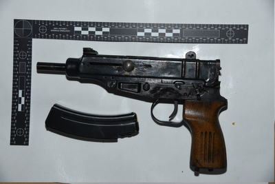 Drug gang members jailed after sub-machine gun bullets found under child’s bed