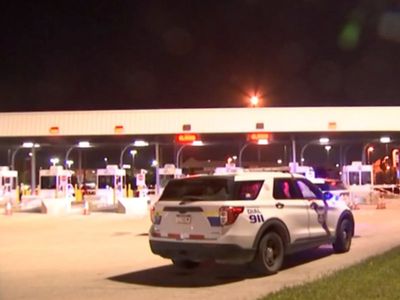 Veteran police officer fatally shot at Philadelphia airport