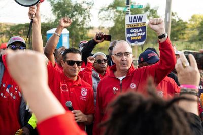 UAW threatens to escalate strike as negotiations with automakers stall