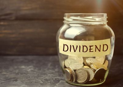 5 Reasons to Buy This Blue-Chip Dividend Stock Right Now