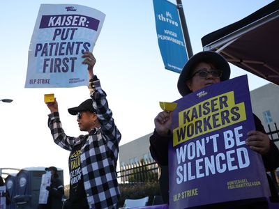 After historic strike, Kaiser Permanente workers win 21% raise over 4 years