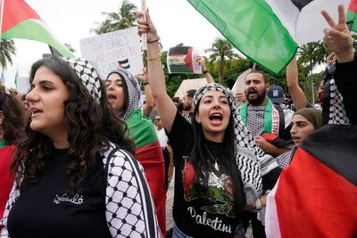 Thousands to march in London pro-Palestinian protest as Gaza expects invasion