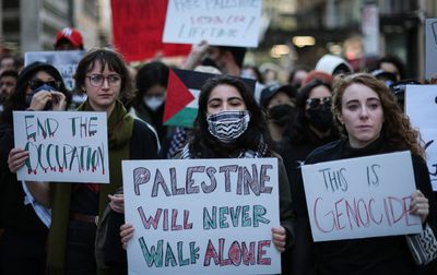 Thousands of NYC protesters chant ‘Free Palestine’ amid Israeli bombing