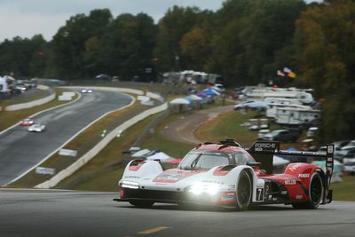 IMSA Petit Le Mans: Porsche leads at one-quarter distance