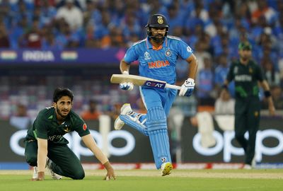 Clinical India beat Pakistan to maintain perfect Cricket World Cup record