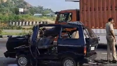 Family of three killed, several others injured in accident on Bengaluru-Mysuru Expressway