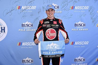 Bell beats Larson for NASCAR Cup pole at Las Vegas
