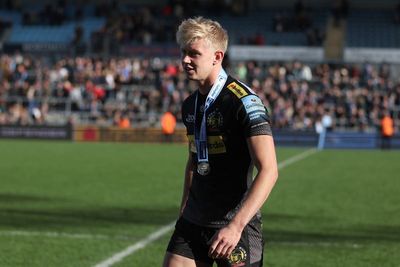 Josh Hodge hat-trick helps Exeter inflict record defeat on Saracens