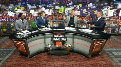 Salty ‘College GameDay’ Fans Serenaded Oregon’s Mascot With Vulgar Chant